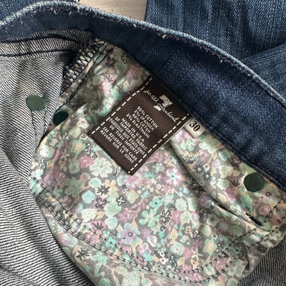7 For All Mankind- Roxanne Jean- Size 30 - Picture 4 of 4